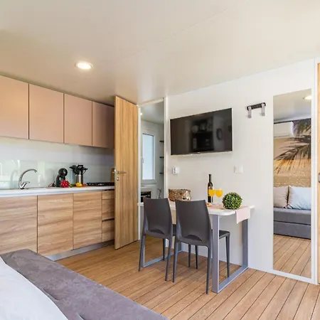 Camping Ivaci Luxury Mobile Homes